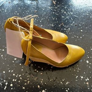 Yellow platform Mary Jane’s